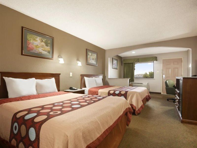 Super 8 Baton Rouge/I-12 Motel Ngoại thất bức ảnh