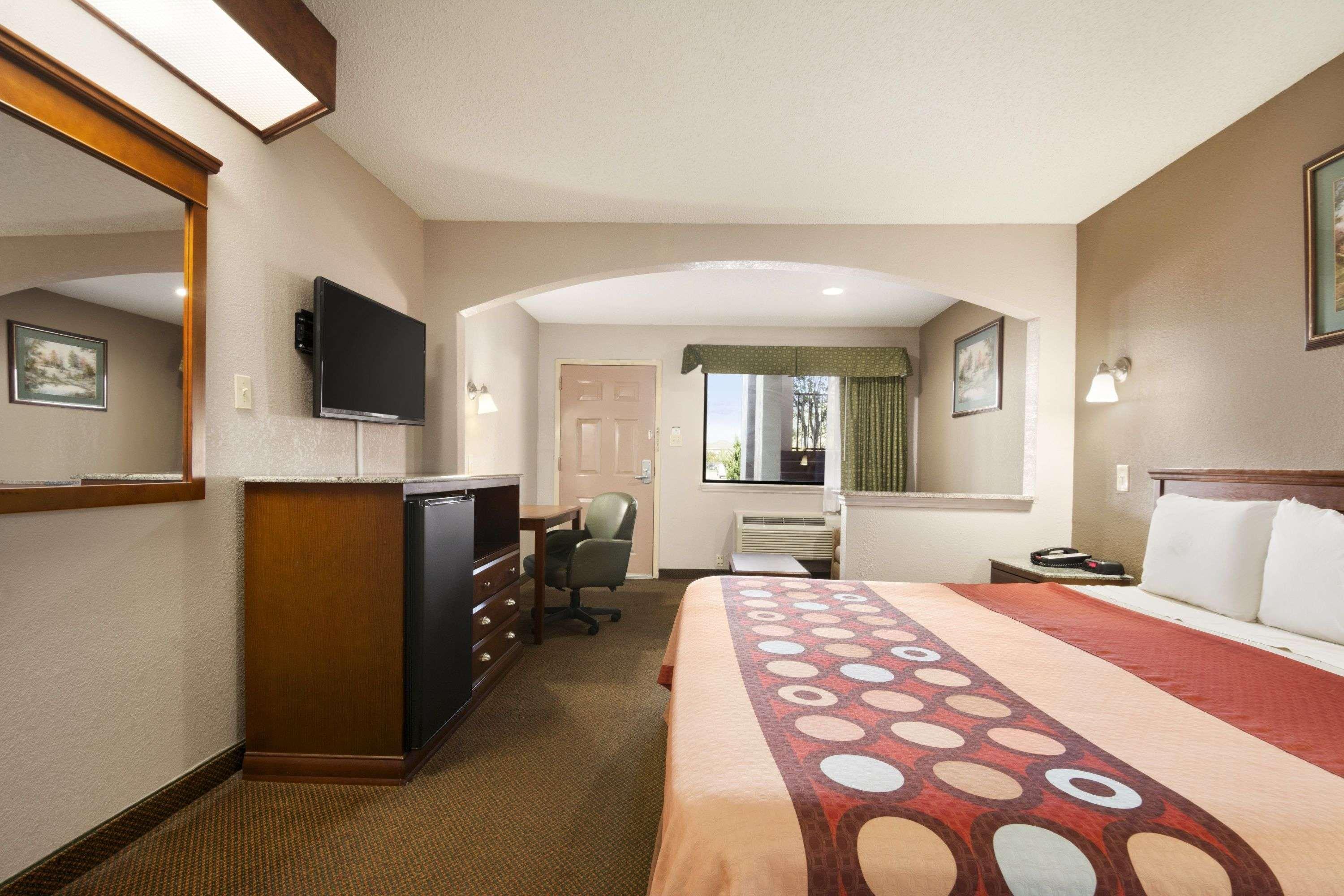 Super 8 Baton Rouge/I-12 Motel Ngoại thất bức ảnh