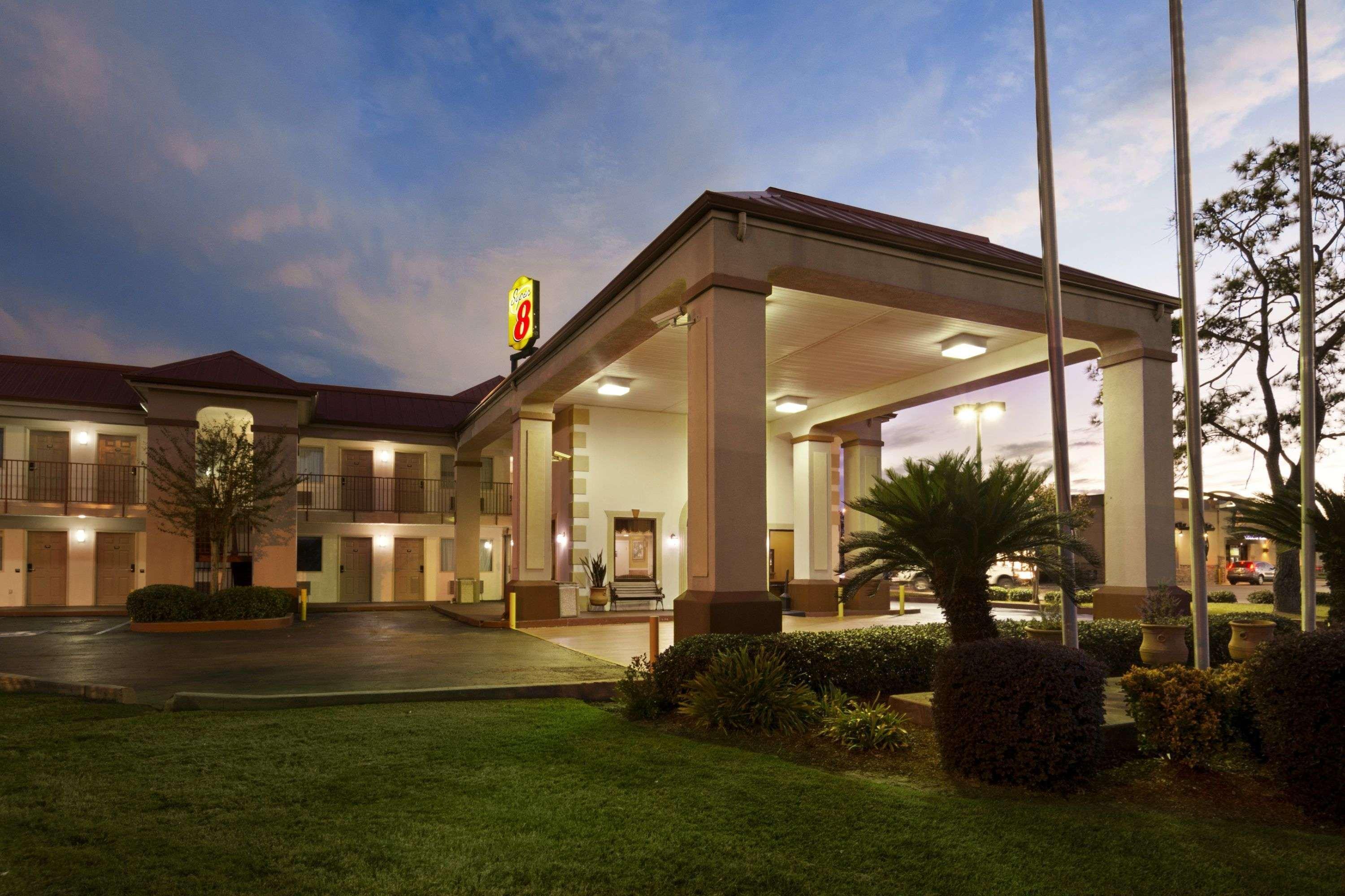Super 8 Baton Rouge/I-12 Motel Ngoại thất bức ảnh